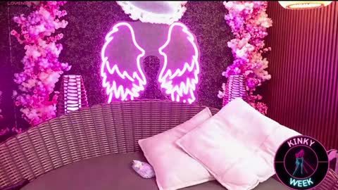 Meredith Alessandra online show from January 17, 8:13 am