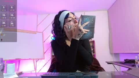 Meredith Alessandra online show from March 10, 7:42 am