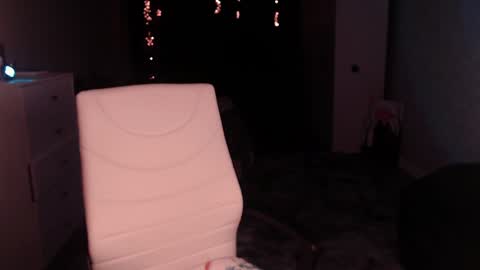 Snapshot of grace_crystal chatting on January 30, 12:18 am Grace online show from January 30, 12:18 am