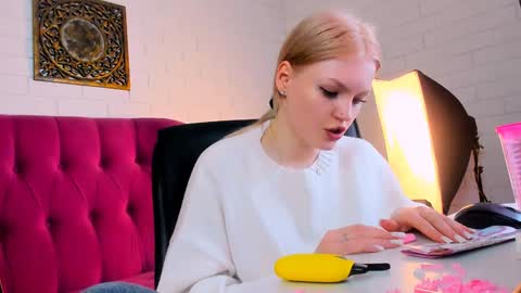 Grace Glamour online show from January 13, 11:41 am