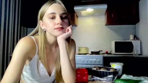 gracetorrezz online show from October 5, 7:01 pm