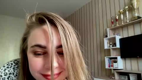 gracetorrezz online show from October 20, 1:11 pm