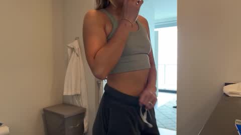 Gracie Mae online show from February 19, 4:55 pm