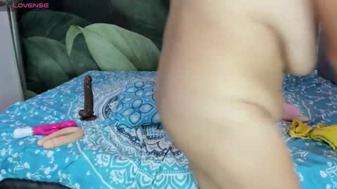 Mi Name is violeta  online show from October 10, 8:41 pm