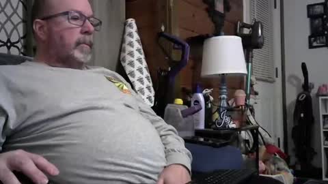 Snapshot of granitebuckeye1969 chatting on December 24, 1:06 am granitebuckeye1969 online show from December 24, 1:06 am