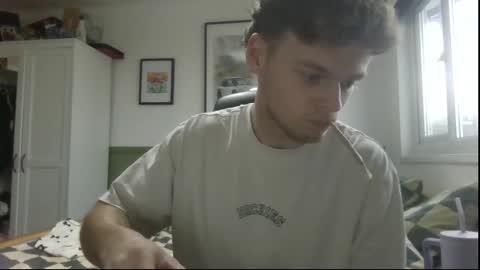 Snapshot of grashoppafinn chatting on December 17, 2:45 pm Fin online show from December 17, 2:45 pm