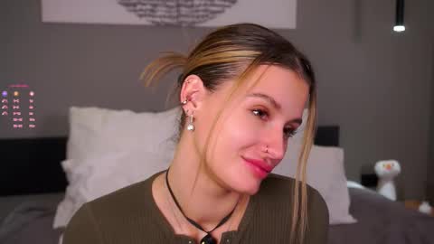 Kelly online show from November 27, 1:24 pm