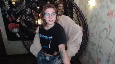 Lina online show from September 26, 10:08 am