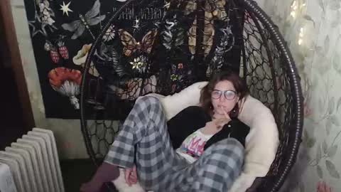 Lina online show from November 12, 5:02 pm