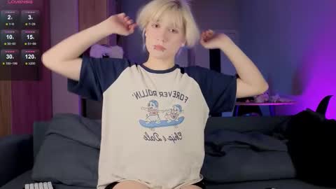 Greg-independent model online show from November 19, 6:30 pm