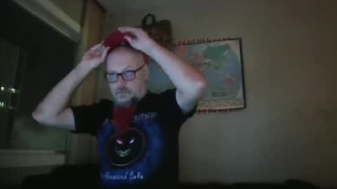 Snapshot of gregrev chatting on January 3, 1:59 am gregrev online show from January 3, 1:59 am