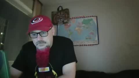 Snapshot of gregrev chatting on February 5, 1:15 am gregrev online show from February 5, 1:15 am