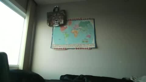 Snapshot of gregrev chatting on March 5, 1:10 am gregrev online show from March 5, 1:10 am