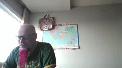Snapshot of gregrev chatting on September 14, 12:32 am gregrev online show from September 14, 12:32 am