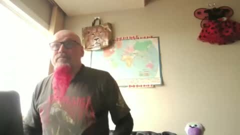 Snapshot of gregrev chatting on September 26, 12:14 am gregrev online show from September 26, 12:14 am