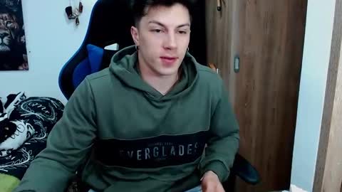 Snapshot of griego01 chatting on December 10, 12:28 am griego01 online show from December 10, 12:28 am