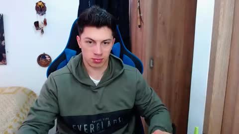 Snapshot of griego01 chatting on December 13, 7:10 pm griego01 online show from December 13, 7:10 pm