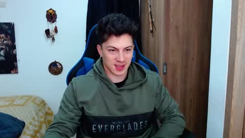 Snapshot of griego01 chatting on December 14, 3:51 am griego01 online show from December 14, 3:51 am