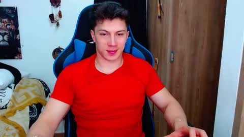 Snapshot of griego01 chatting on January 4, 2:46 am griego01 online show from January 4, 2:46 am