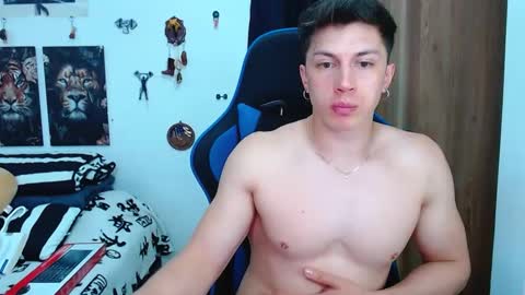 Snapshot of griego01 chatting on February 14, 11:31 pm griego01 online show from February 14, 11:31 pm