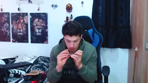 Snapshot of griego01 chatting on February 24, 4:36 pm griego01 online show from February 24, 4:36 pm