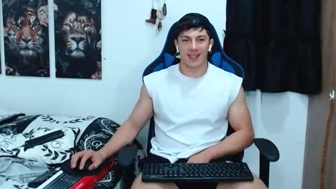 Snapshot of griego01 chatting on March 1, 1:53 am griego01 online show from March 1, 1:53 am