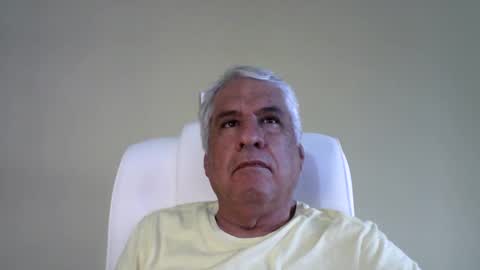 Snapshot of grisa01 chatting on January 31, 1:02 pm grisa01 online show from January 31, 1:02 pm