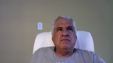 Snapshot of grisa01 chatting on February 2, 5:04 pm grisa01 online show from February 2, 5:04 pm