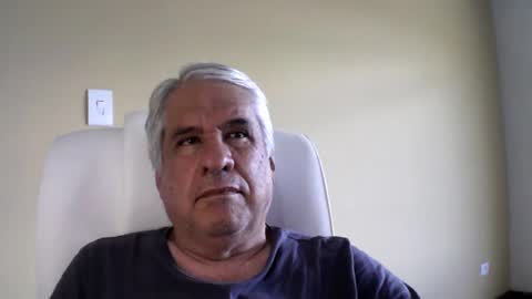 Snapshot of grisa01 chatting on February 23, 1:32 pm grisa01 online show from February 23, 1:32 pm