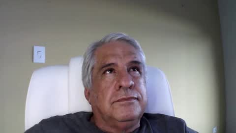 Snapshot of grisa01 chatting on March 1, 9:15 pm grisa01 online show from March 1, 9:15 pm