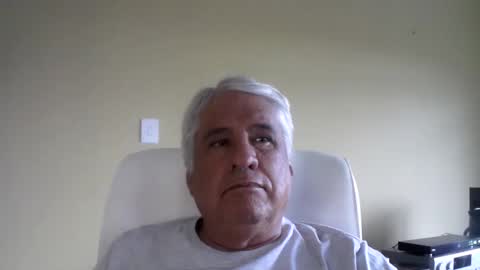 Snapshot of grisa01 chatting on November 23, 1:44 pm grisa01 online show from November 23, 1:44 pm