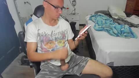 Snapshot of guachin_new chatting on December 6, 5:09 am guachin_new online show from December 6, 5:09 am