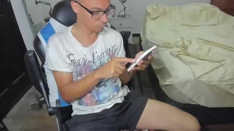 Snapshot of guachin_new chatting on December 26, 4:32 am guachin_new online show from December 26, 4:32 am