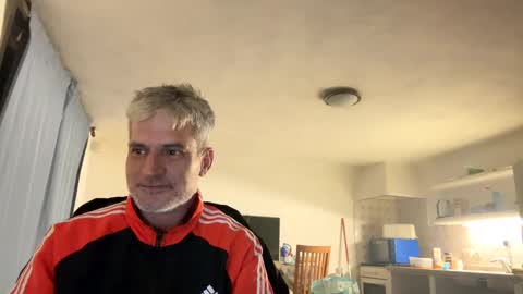 guardiannif_ online show from March 5, 9:48 pm