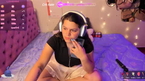 Hello Im Julieta Im 25 years old welcome to my room have fun and be happy. online show from January 21, 6:54 am