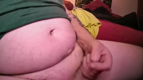 Snapshot of guitarmam7734 chatting on January 7, 1:06 am tommy online show from January 7, 1:06 am