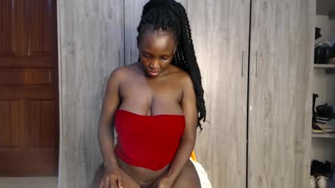 Snapshot of gulpess chatting on December 23, 11:06 pm Miss Incredible online show from December 23, 11:06 pm