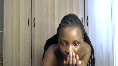 Snapshot of gulpess chatting on September 17, 11:12 am Miss Incredible online show from September 17, 11:12 am