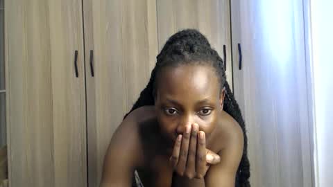 Snapshot of gulpess chatting on September 18, 11:23 am Miss Incredible online show from September 18, 11:23 am