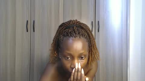 Snapshot of gulpess chatting on November 24, 10:59 am Miss Incredible online show from November 24, 10:59 am