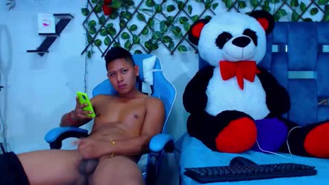 Hakim online show from November 3, 1:56 pm