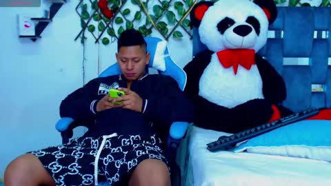 Hakim online show from November 30, 1:48 pm