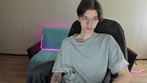 guy_liam1 online show from December 14, 7:36 pm