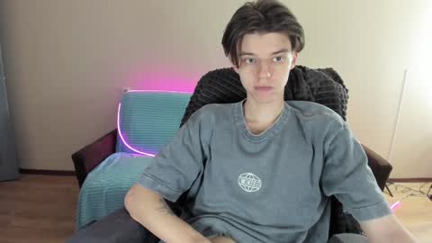 guy_liam1 online show from December 22, 7:54 am