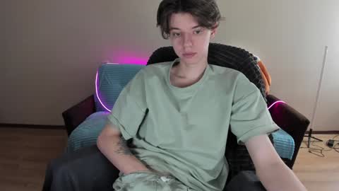 guy_liam1 online show from January 9, 8:13 am