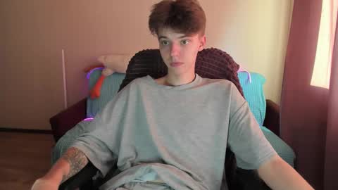 guy_liam1 online show from September 29, 2:44 pm