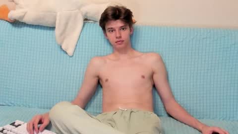 guy_liam1 online show from October 31, 2:18 pm