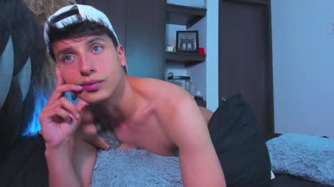 Snapshot of guy_twinks chatting on January 9, 11:56 pm Gabriel online show from January 9, 11:56 pm