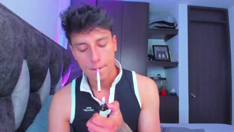 Snapshot of guy_twinks chatting on February 1, 10:34 pm Gabriel online show from February 1, 10:34 pm