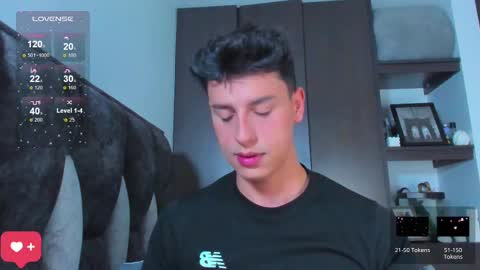 Snapshot of guy_twinks chatting on March 12, 10:39 pm Gabriel online show from March 12, 10:39 pm